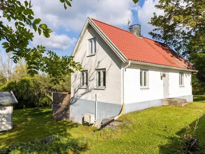 Villa, Väskinde Lummelundsväg 197. Bild 1 av 20