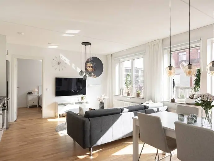Image 1 of 20 of Lilla Varvsgatan 47A