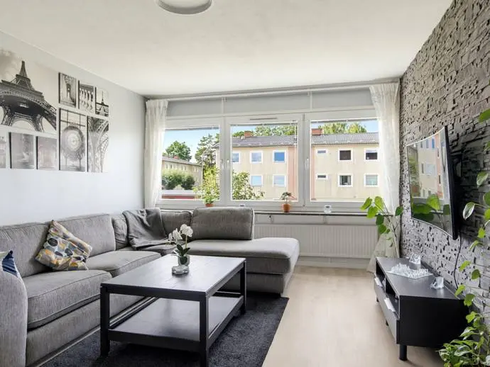 Lägenhet, Stationsgatan 1G. Bild 1 av 20