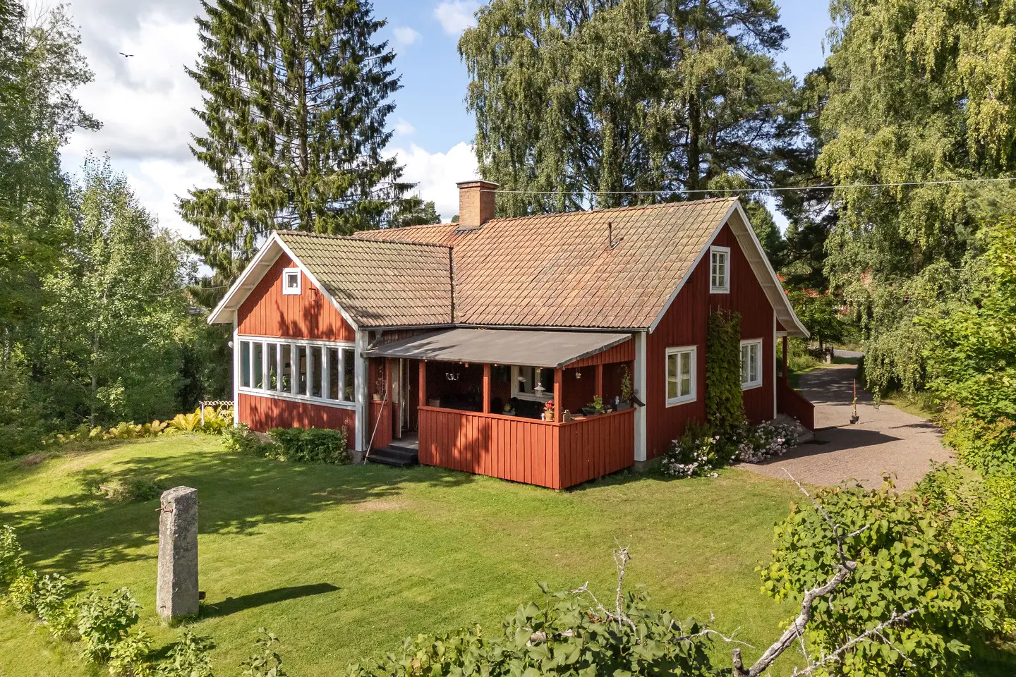 Bild 1 av 5 på Tallbacksvägen 36