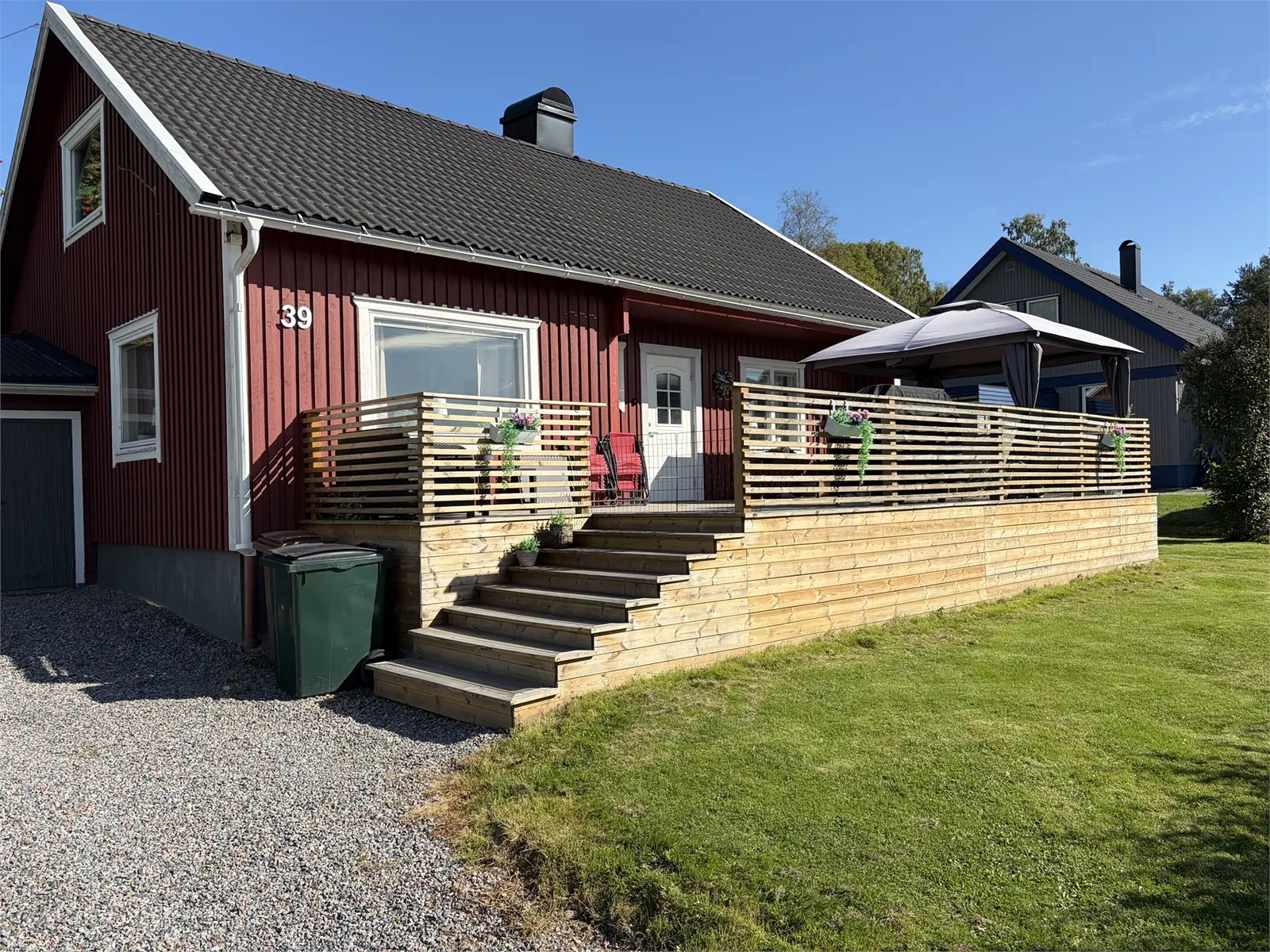 Villa, Mellanvägen 39. Bild 1 av 5