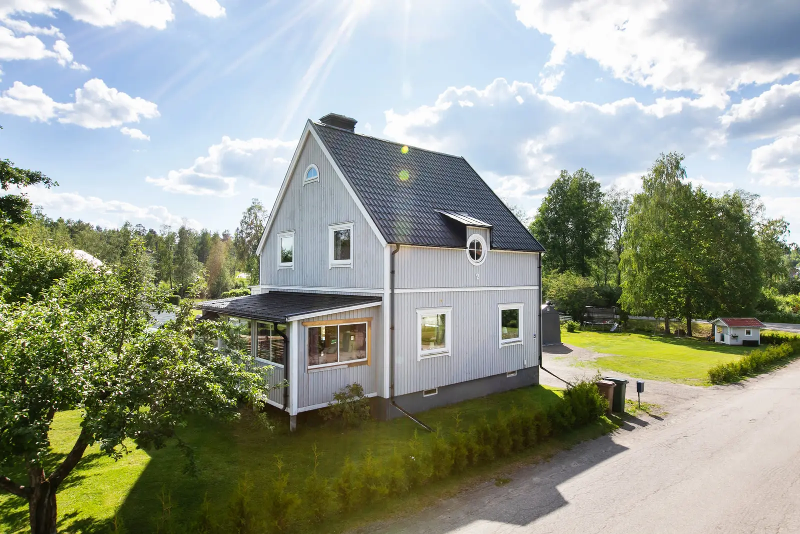 Villa, Strandgatan 2, Hofors. Bild 1 av 40