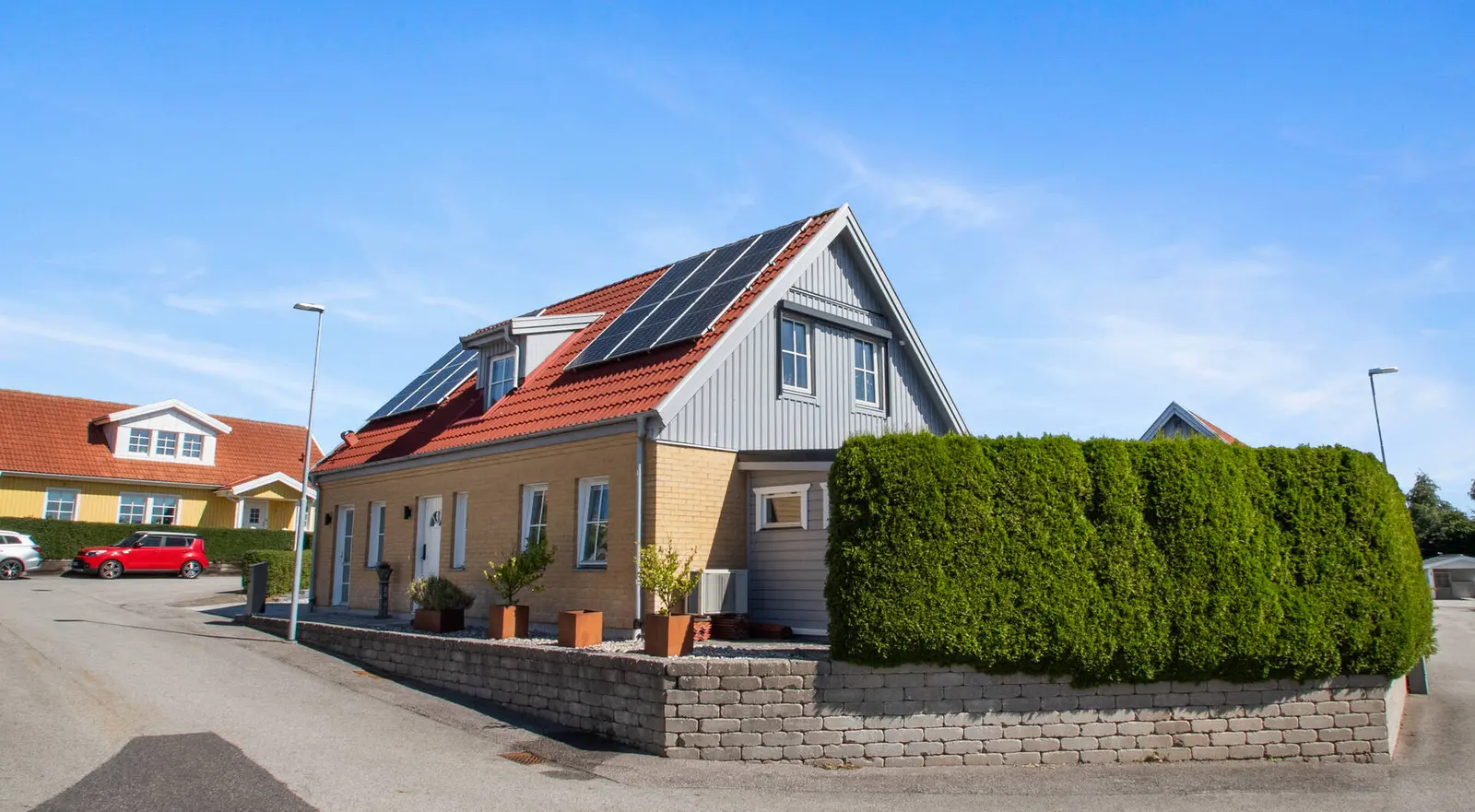 Villa, Möllebyggaregatan 8, Ystad. Bild 1 av 40