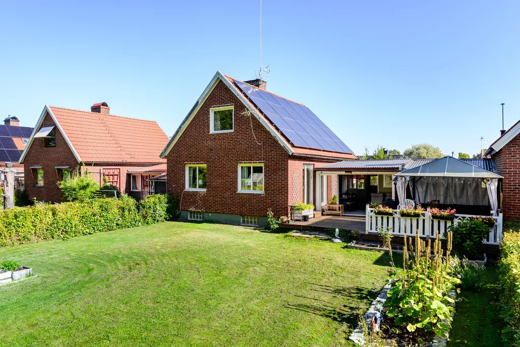 Bild 1 av 19 på Ärlestigen 10