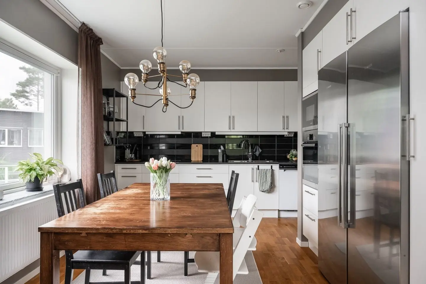 Lägenhet, Vikaholmsallén 1H, Växjö. Bild 1 av 25