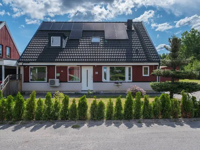 Bild 1 av 20 på Rosendalsvägen 38