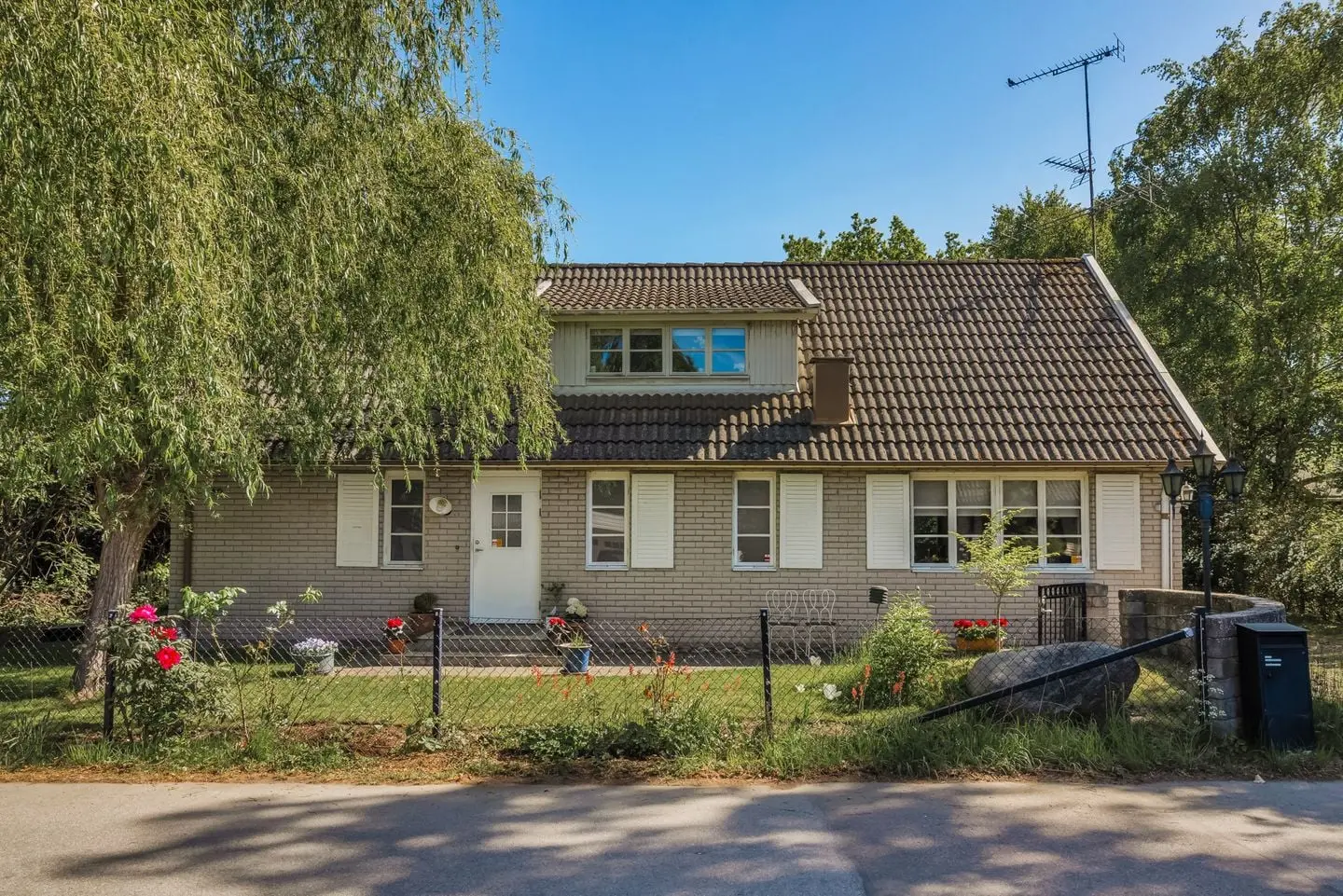 House, Karlsrovägen, Höllviken. Photo 1 of 37