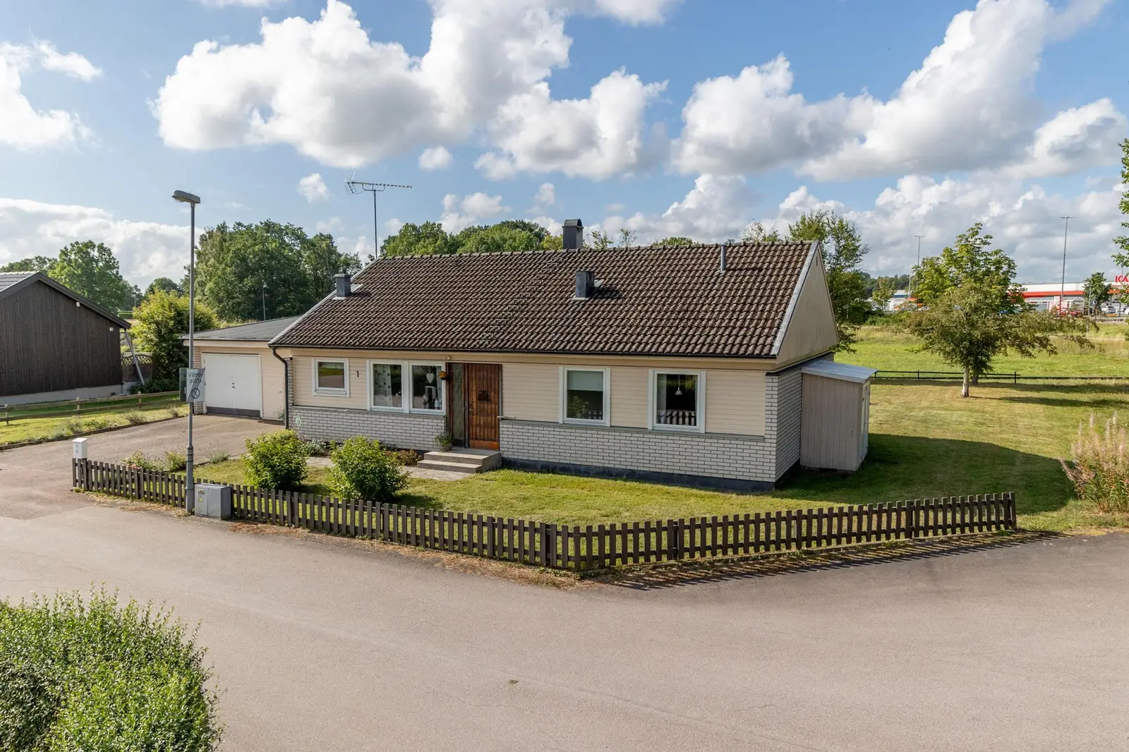 Villa, Båtsmansvägen 1, Mönsterås. Bild 1 av 1