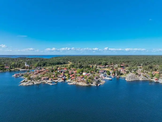 Image 1 of 20 of Möja Bergs by 173