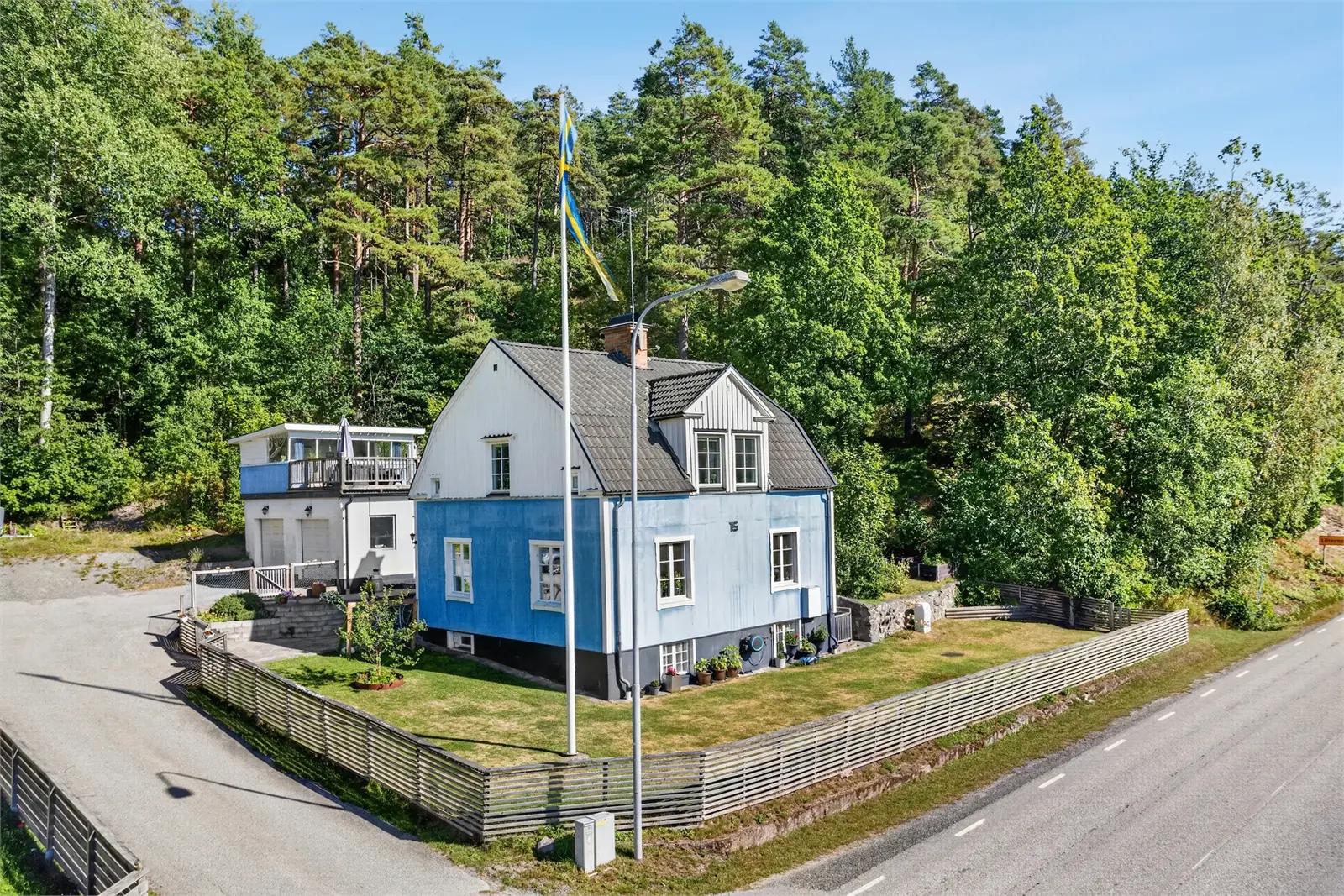 Image 1 of 5 of Gamla riksvägen 15