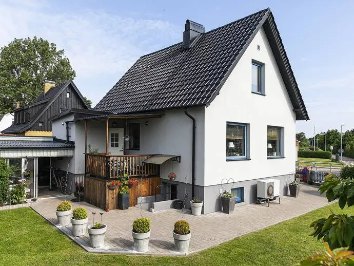 Bild 1 av 20 på Långarödsvägen 28