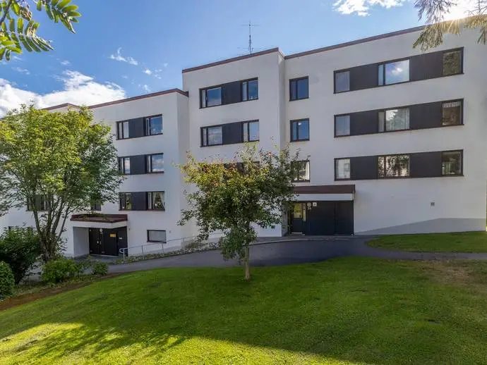 Lägenhet, Södra Strandvägen 3. Bild 1 av 19