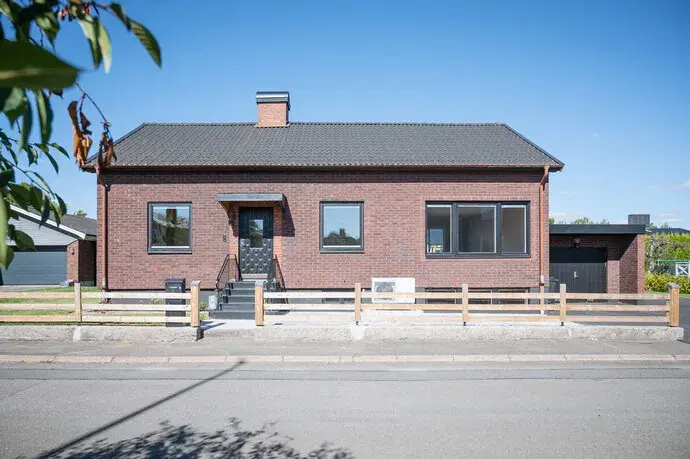 House, Näbbåsvägen 8, Tidaholm. Photo 1 of 36