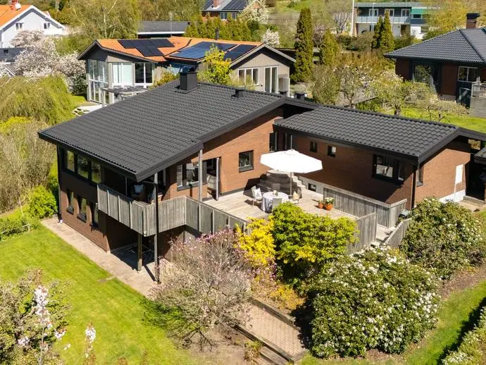 Bild 1 av 20 på Askims fornborgsväg 8B