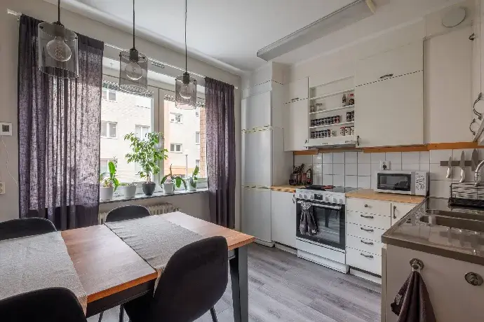 Lägenhet, Västeråsvägen 10A, Eskilstuna. Bild 1 av 37
