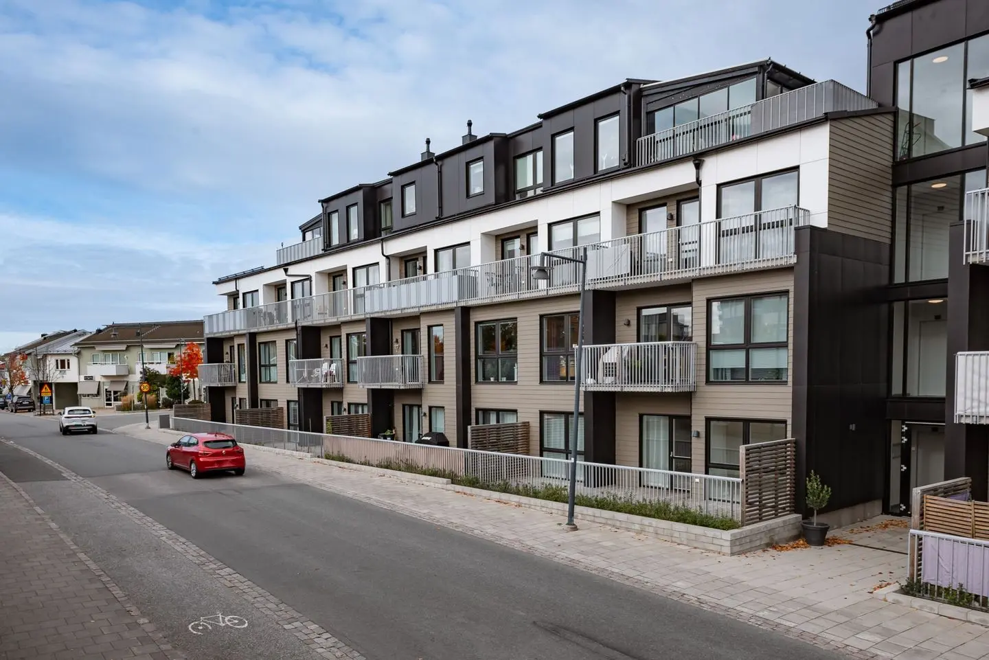 Image 1 of 24 of Skolgatan