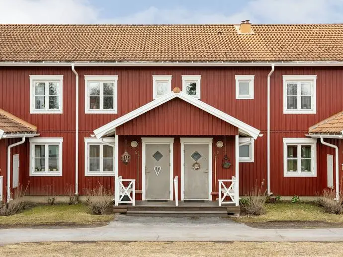 Bild 1 av 20 på Mariebyvägen 10E