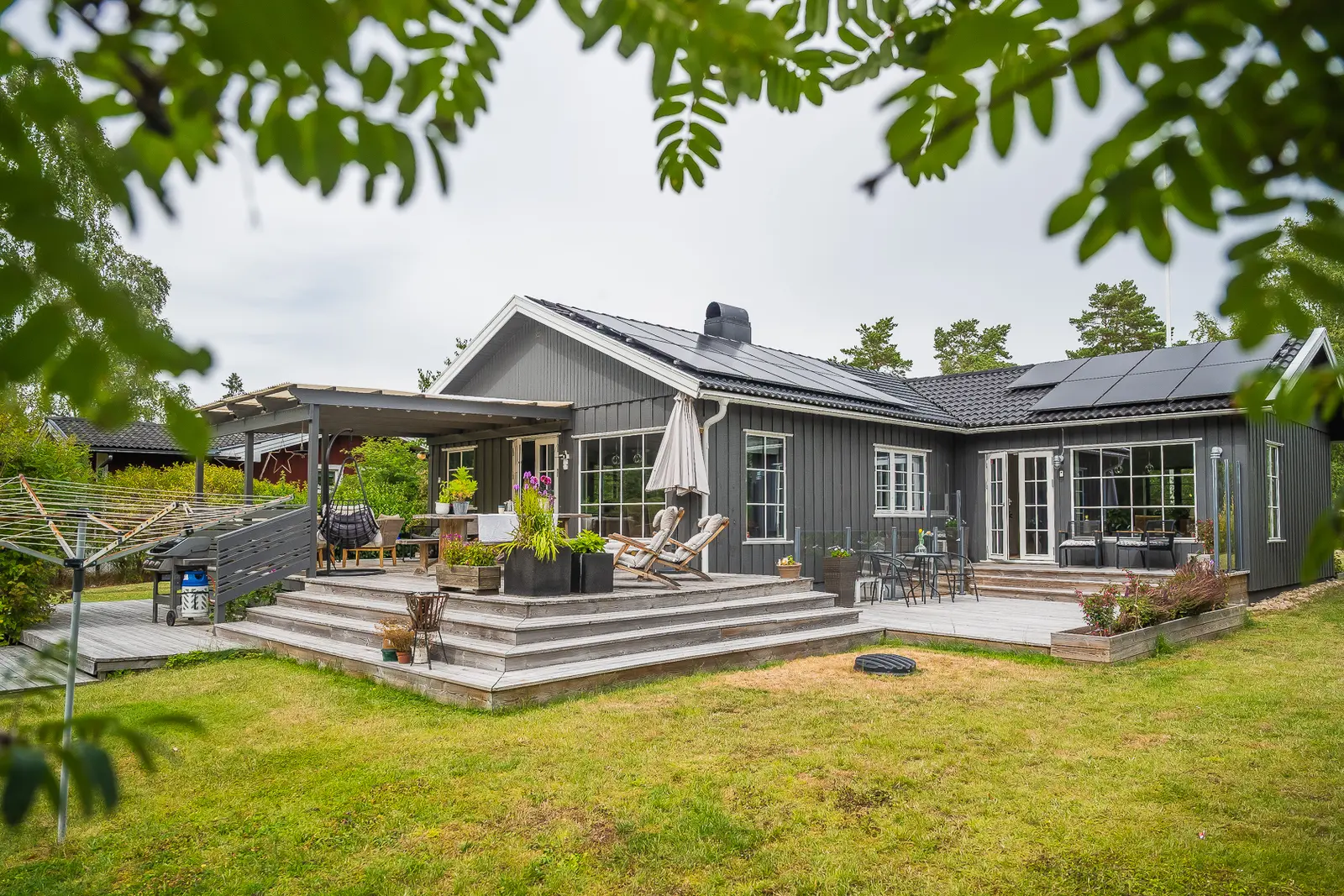 Villa, Åsvägen 22. Bild 1 av 5