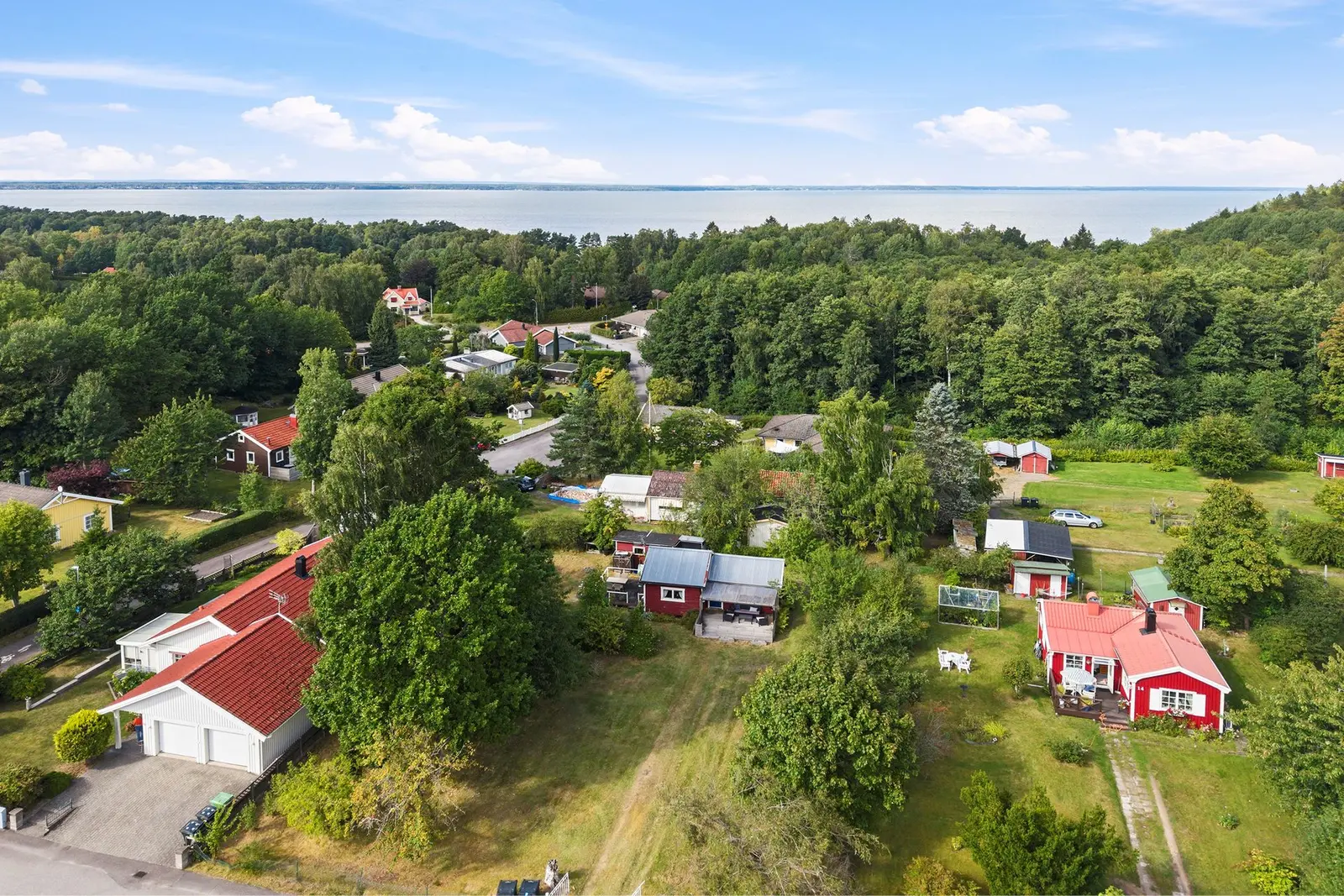 Bild 1 av 24 på Ålvägen 12