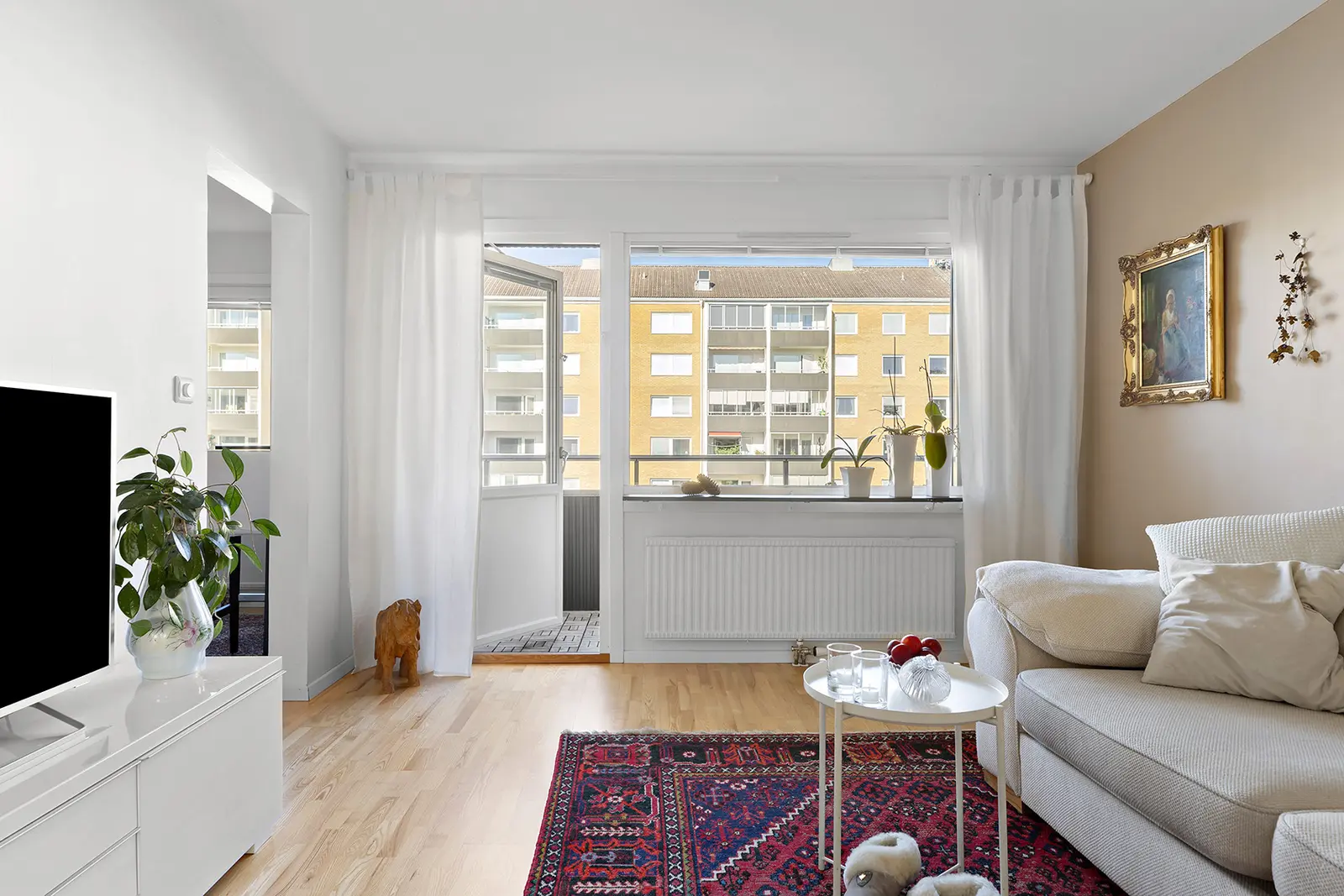 Bild 1 av 5 på Rosenbadsgatan 3