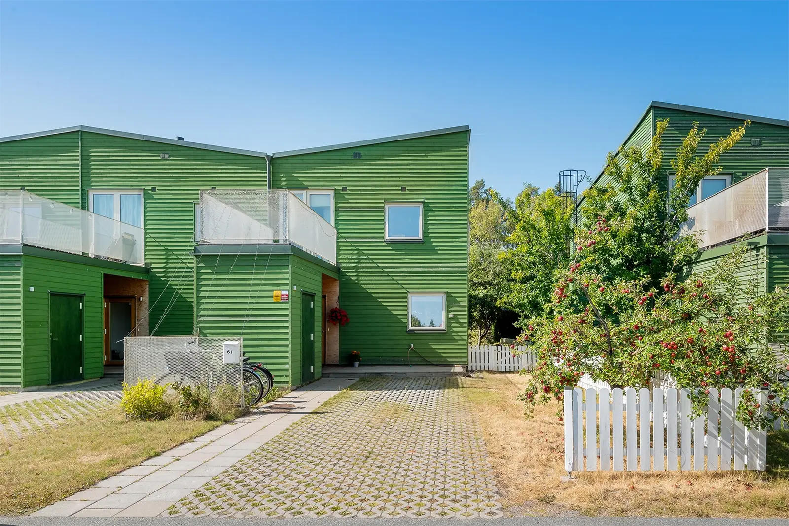 Apartment, Sällhetsvägen 61. Photo 1 of 5