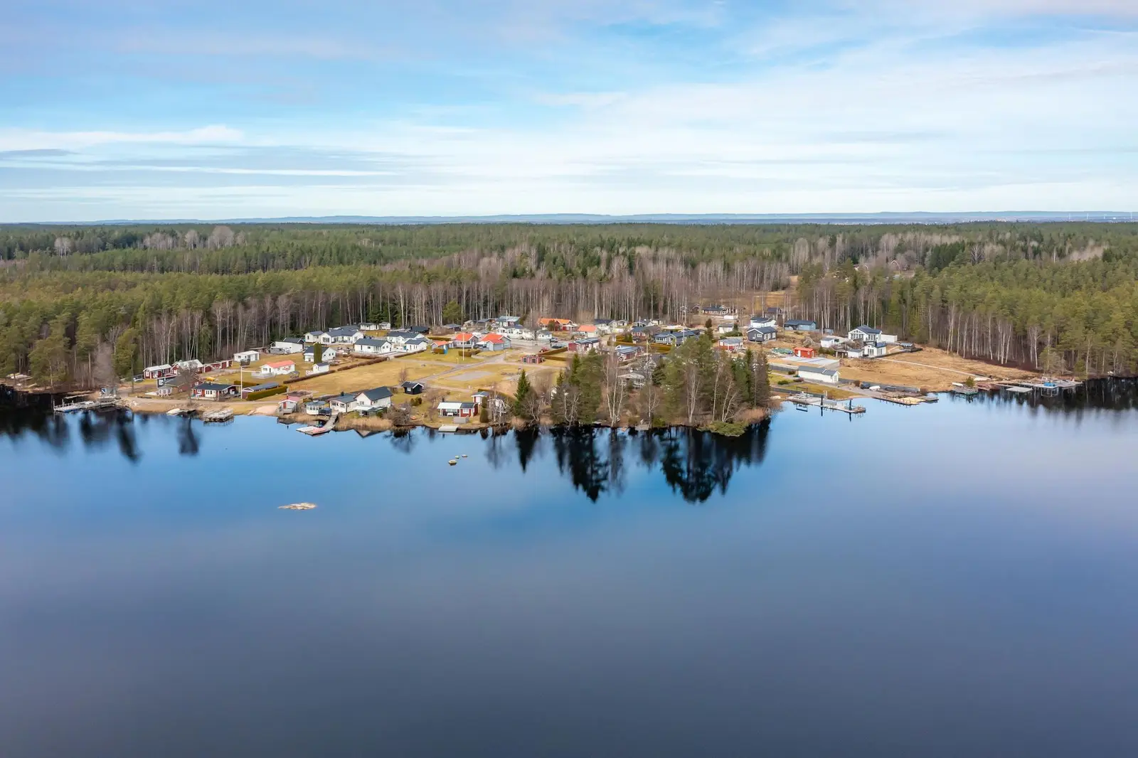Bild 1 av 9 på Hultsjön