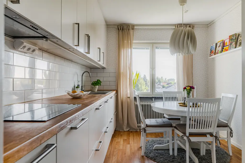Apartment, Hällsjövägen 19, Borlänge. Photo 1 of 20