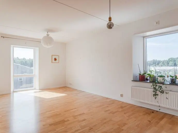Apartment, Torgny Segerstedts allé 4. Photo 1 of 20