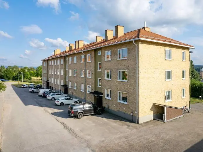 Image 1 of 3 of Lilla Järnvägsgatan 2