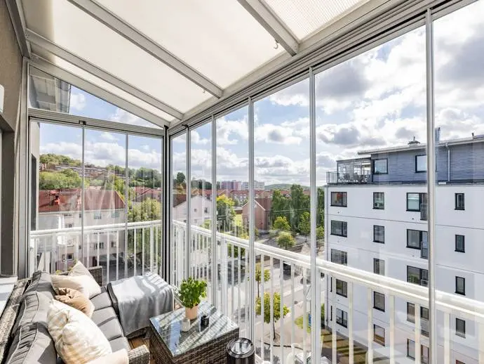 Lägenhet, Trollhättevägen 16E. Bild 1 av 20