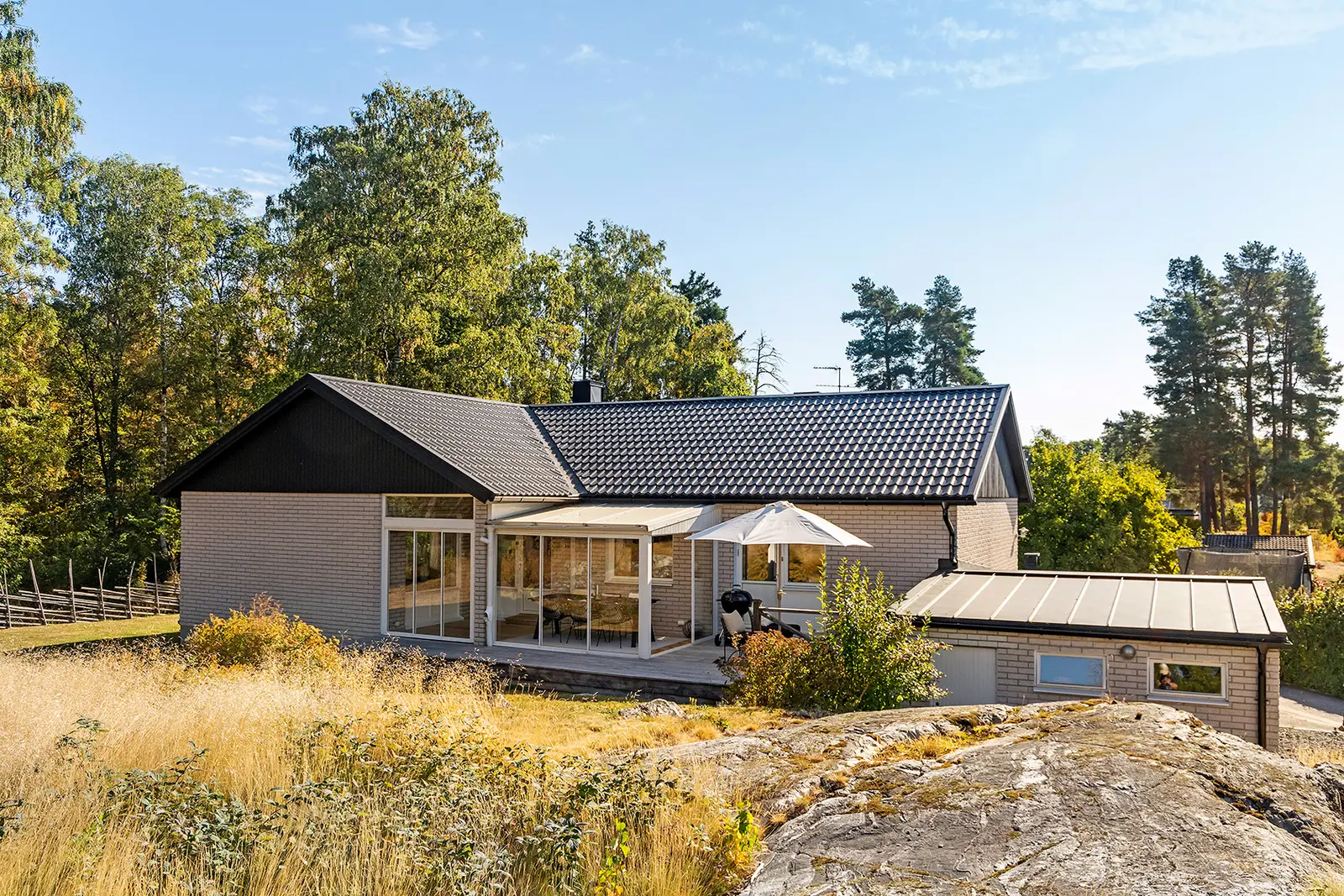 Villa, Helgestahillsvägen 5. Bild 1 av 5