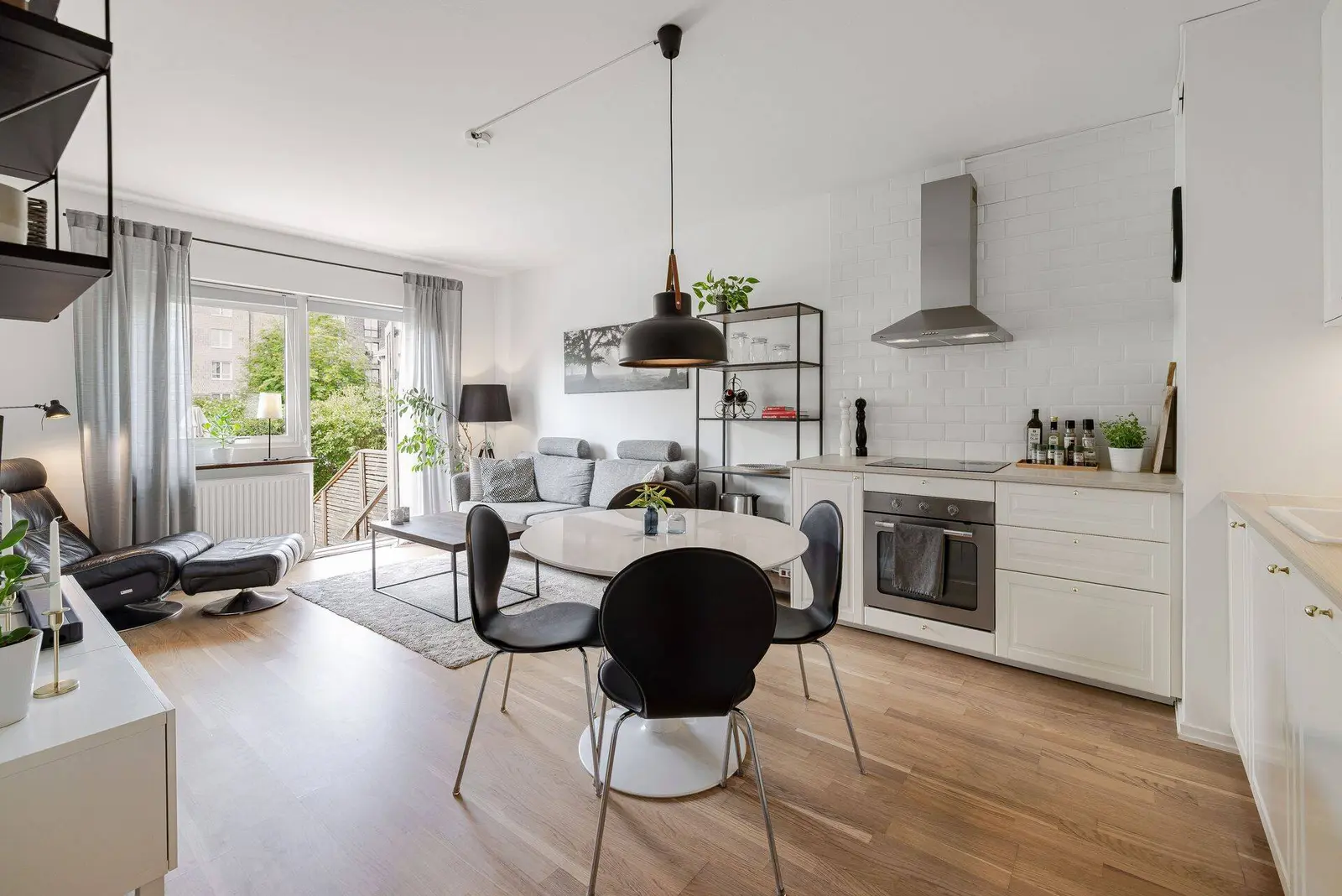 Lägenhet, Heljestrandsgatan 9A, Eskilstuna. Bild 1 av 17