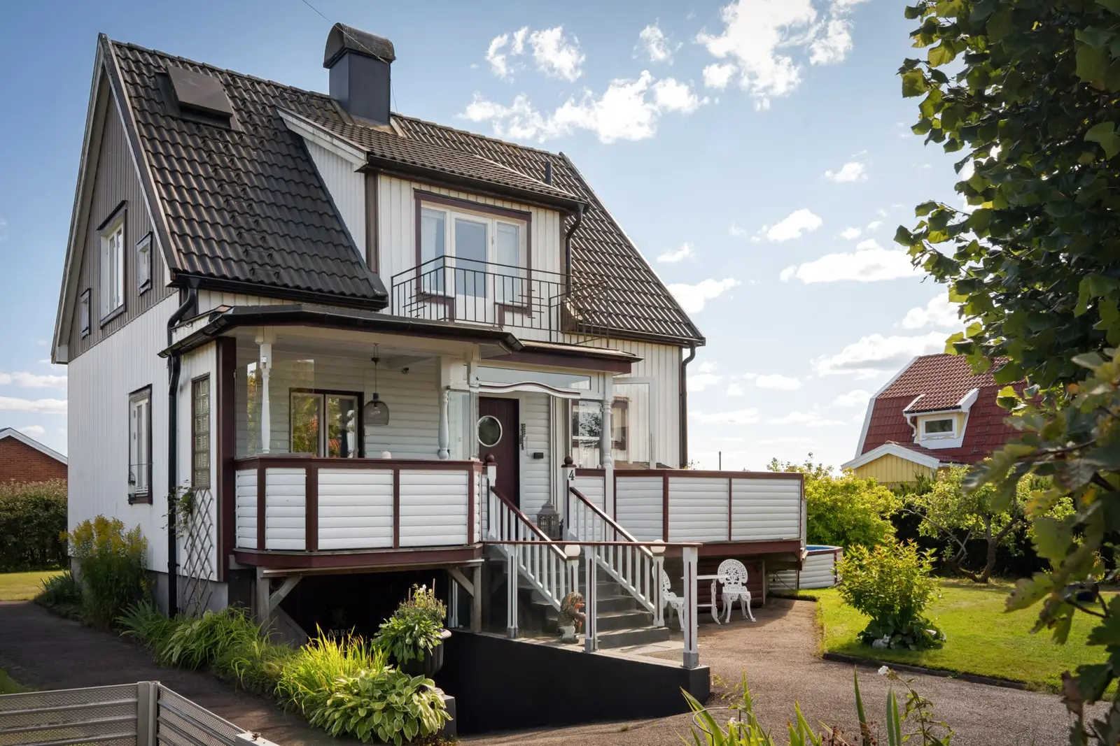 Villa, Bryggaregatan 4, Lilla Edet. Bild 1 av 20