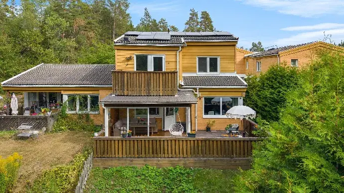 Villa, Rådjursvägen, Botkyrka. Bild 1 av 33