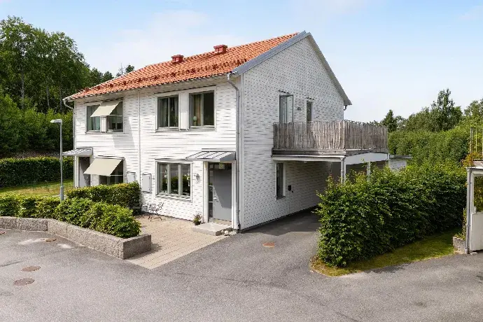 Lägenhet, Strandparksgränd, Nyköping. Bild 1 av 15