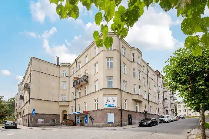 Lägenhet, Lovisinsgatan, Södertälje. Bild 1 av 19