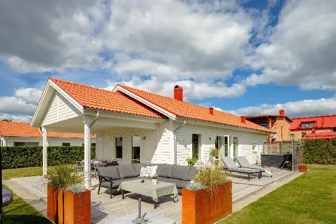 Image 1 of 36 of Vädursvägen