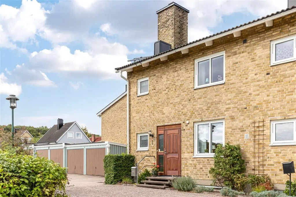 Par-/radhus, Vitsippan 1c, Skåne. Bild 1 av 20