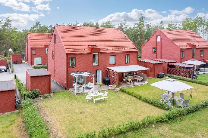 Lägenhet, Blåsarevägen, Nyköping. Bild 1 av 34