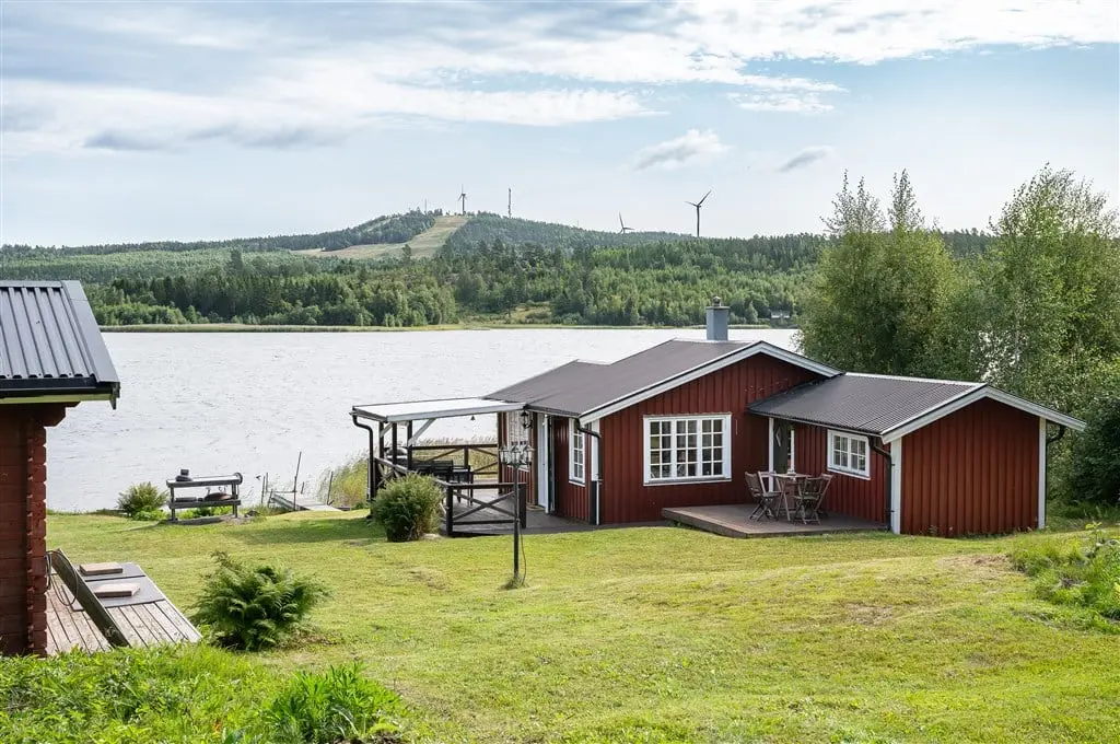 Bild 1 av 30 på Fällöviken 135