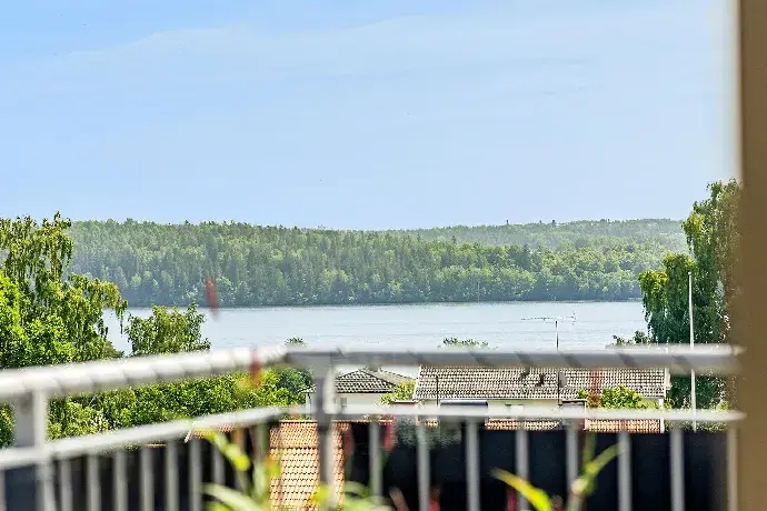 Apartment, Djupledsvägen, Ekerö. Photo 1 of 34