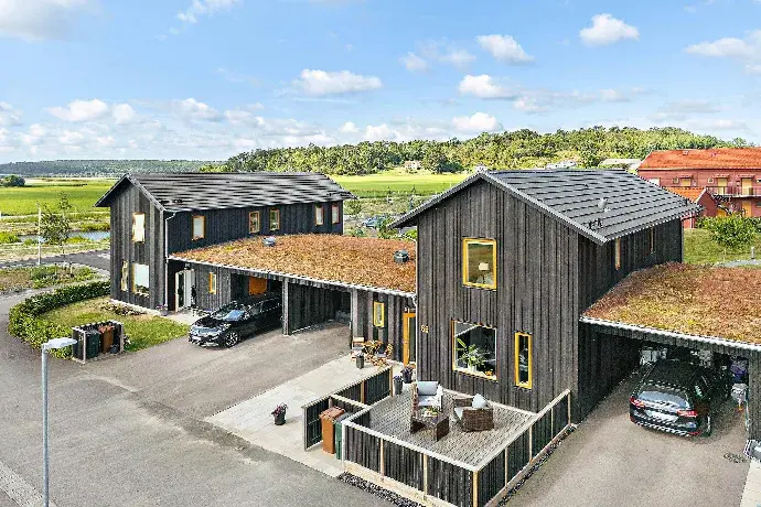 Bild 1 av 30 på Astrakanvägen