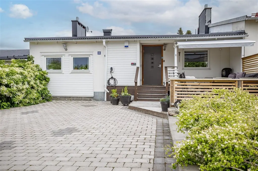 Par-/radhus, Tegelbruksgatan 35, Västernorrland. Bild 1 av 20