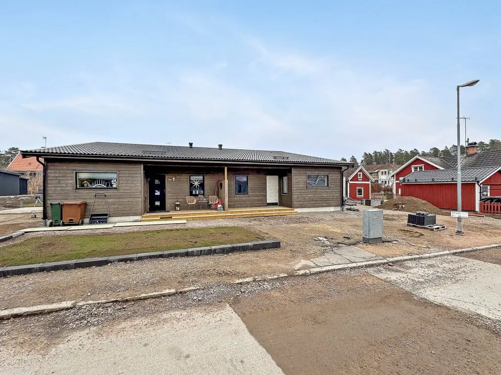 Par-/radhus, Björkängsvägen 3B, Jönköping. Bild 1 av 8