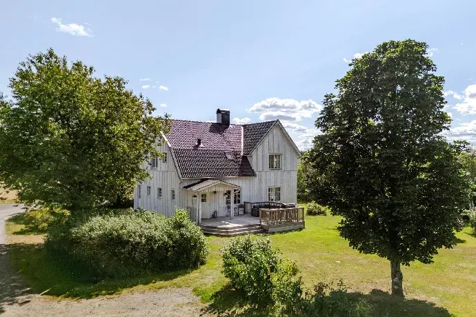 Image 1 of 34 of Karlsbergsvägen