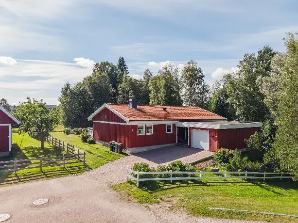 Bild 1 av 40 på Trätäppvägen