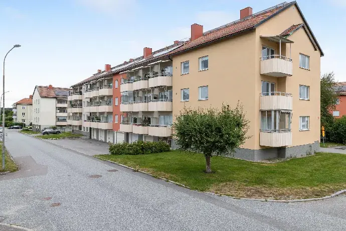 Bild 1 av 18 på Linnévägen