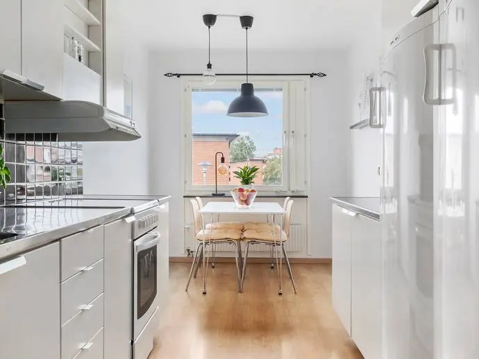 Lägenhet, Kopparslagargränd 13. Bild 1 av 20