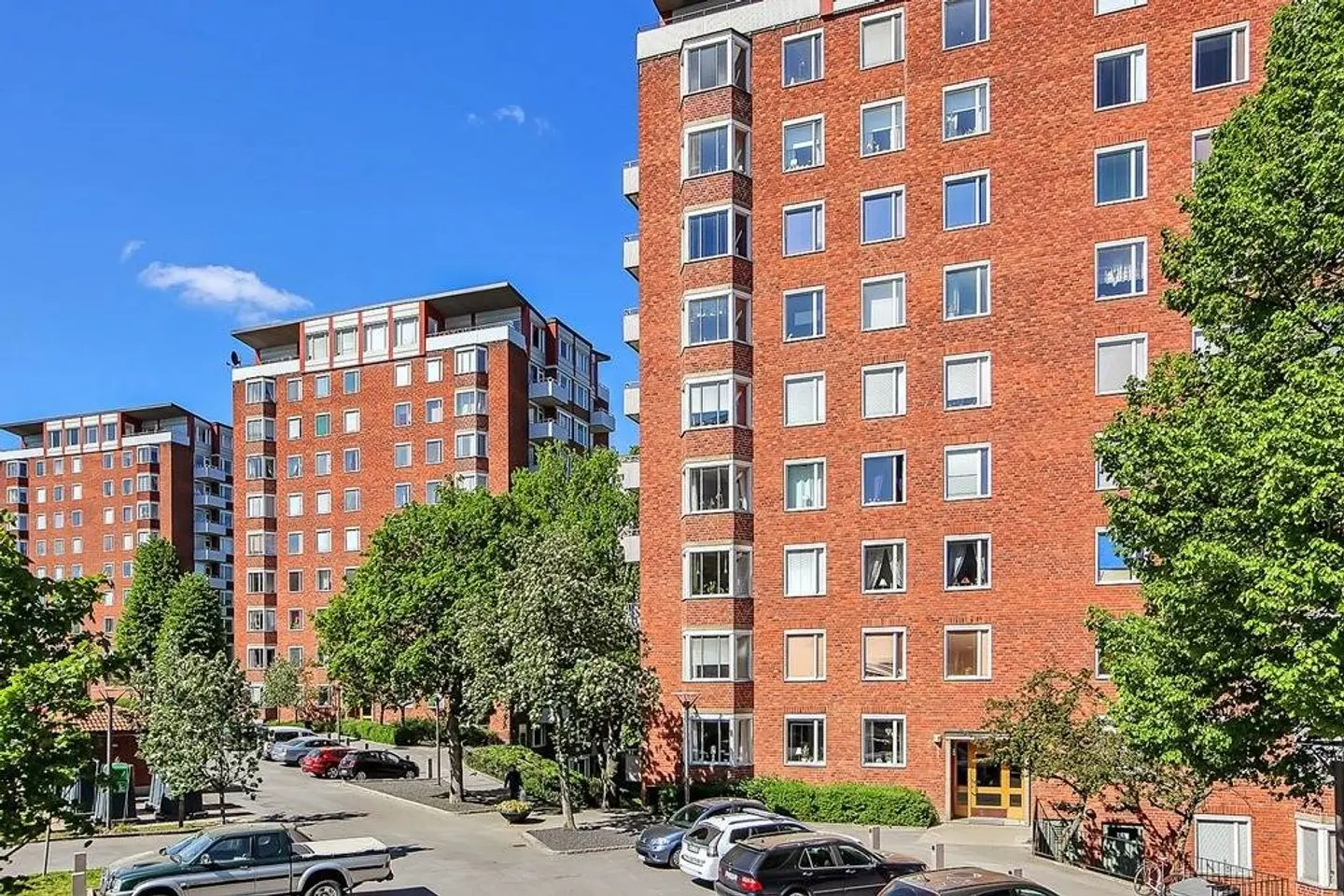 Apartment, Larsbodavägen 57, Stockholm. Photo 1 of 18