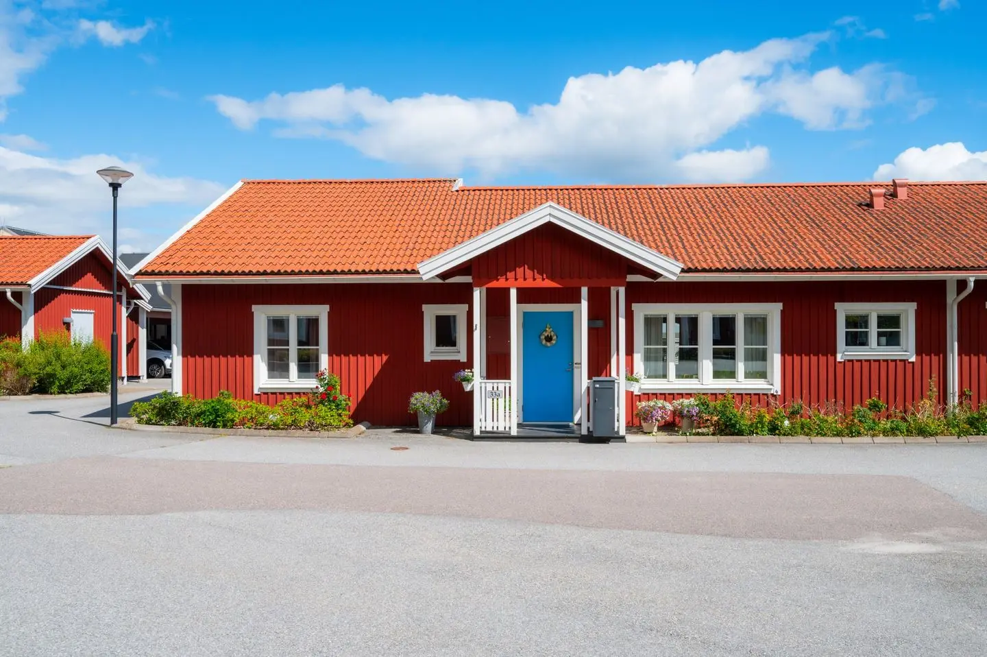 Bild 1 av 35 på Thorsmans väg 33A